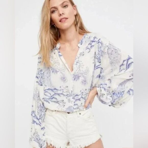 Free People Womens Size Small Oversized Cream Blue Floral Metallic Blooms Blouse - Picture 3 of 16